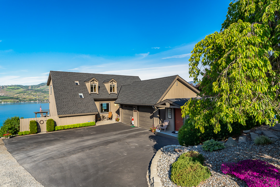 The original PastorStays getaway home in Chelan, Washington.